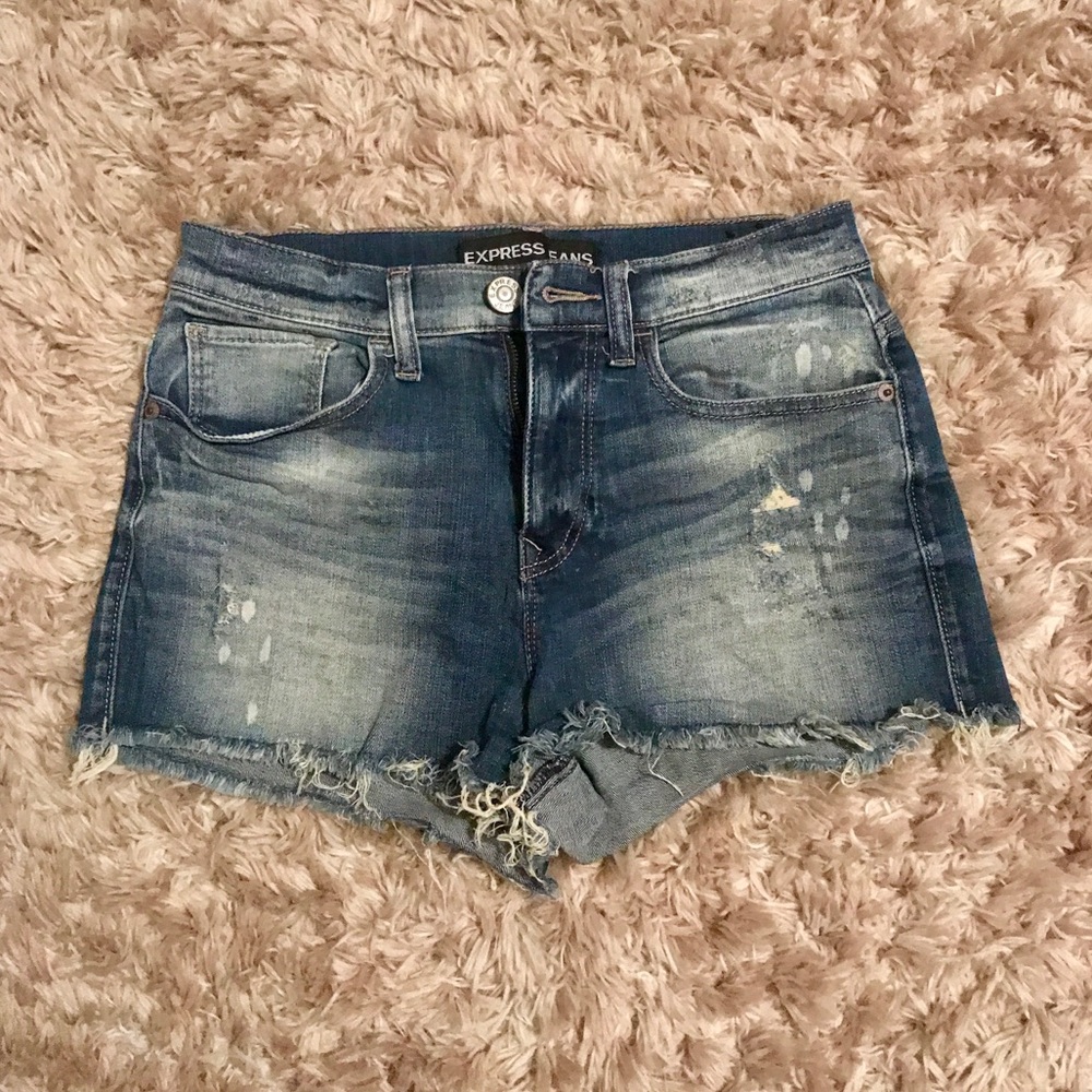 Express - cut off jean shorts
